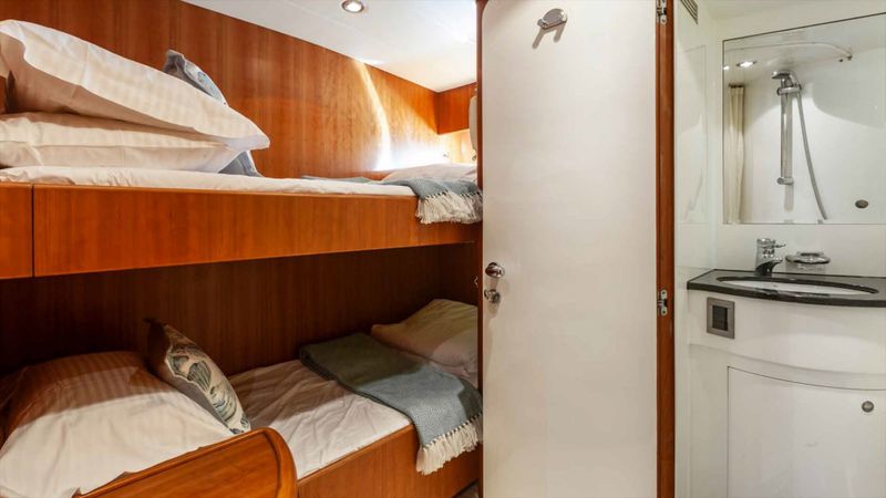 Elegance 82 | Elegance