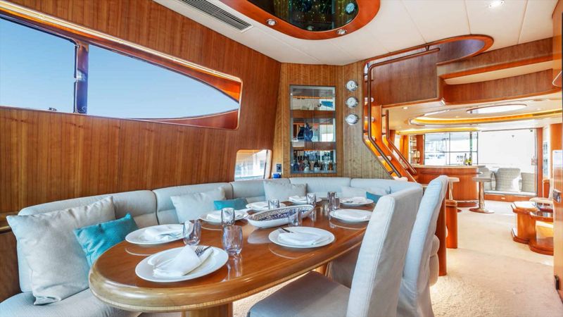 Elegance 82 | Elegance