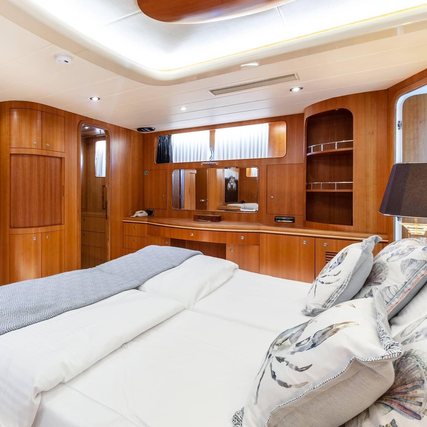 Elegance 82 | Elegance