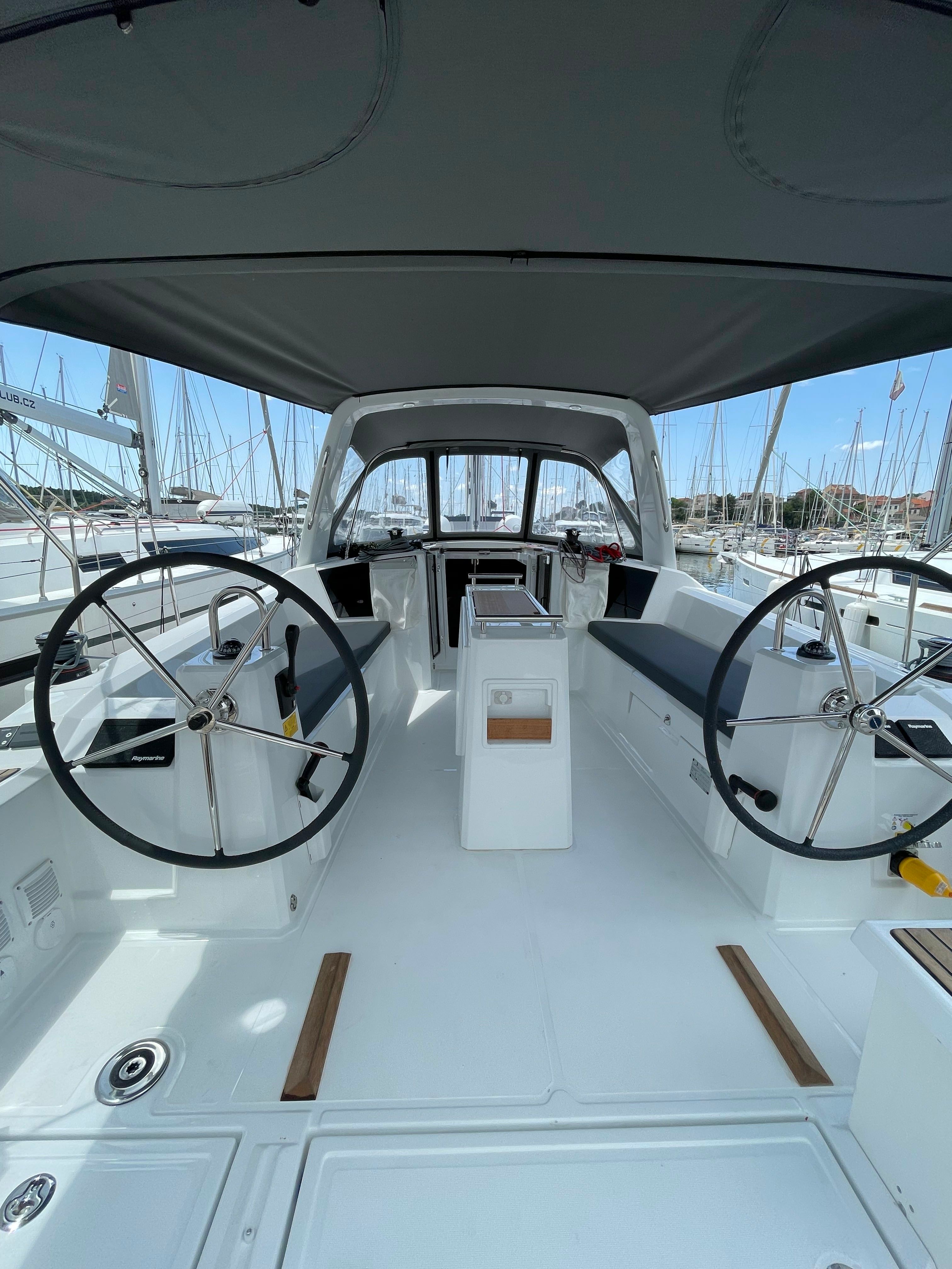 Beneteau Oceanis 38.1 | Cocco