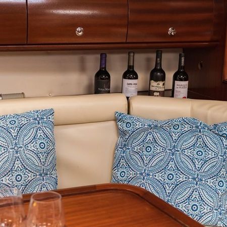 Bavaria 38 Cruiser | Wine Down