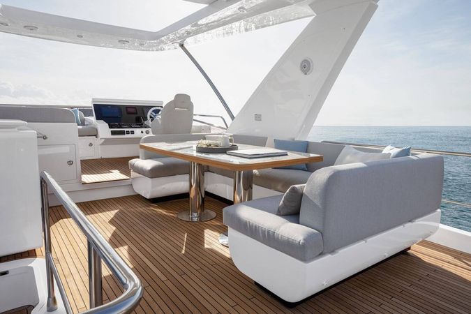 Azimut 66 | Carpe Diem