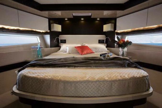 Azimut 66 | Carpe Diem