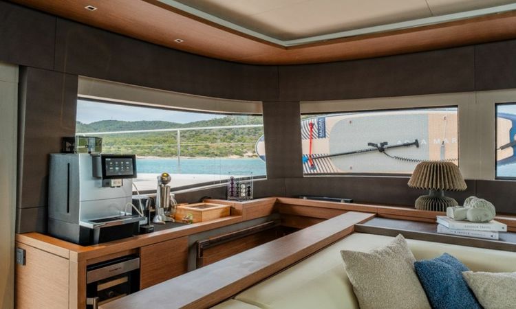 Lagoon Sixty 7 | Valium 67