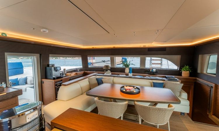 Lagoon Sixty 7 | Valium 67