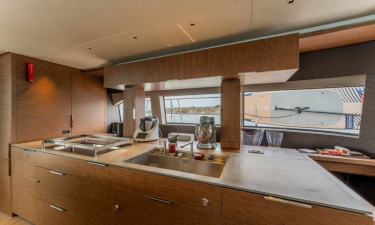 Lagoon Sixty 7 | Valium 67