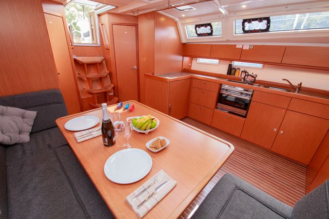 Bavaria Cruiser 46 | Jenga