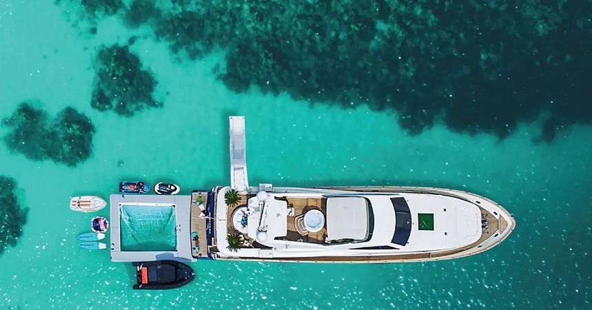 Astondoa 102 GLX | For your eyes only
