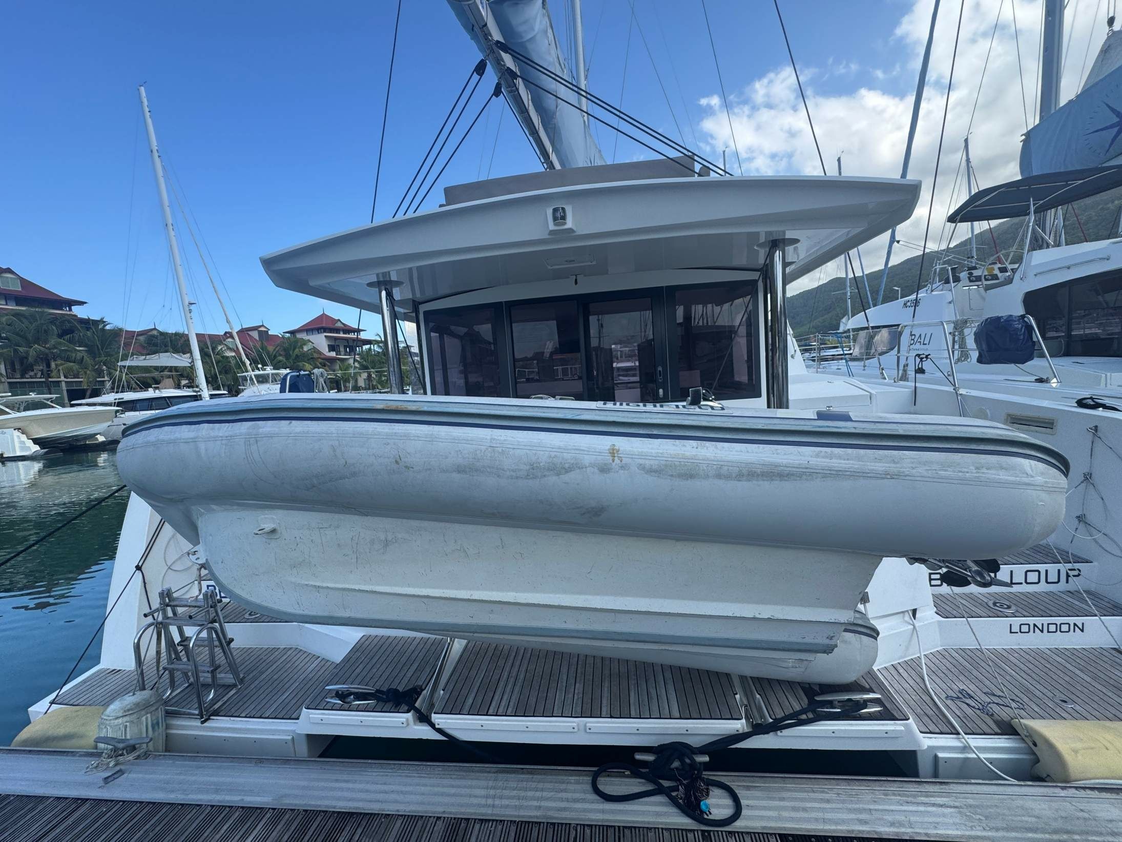 Bali 4.4 | Beau Loup