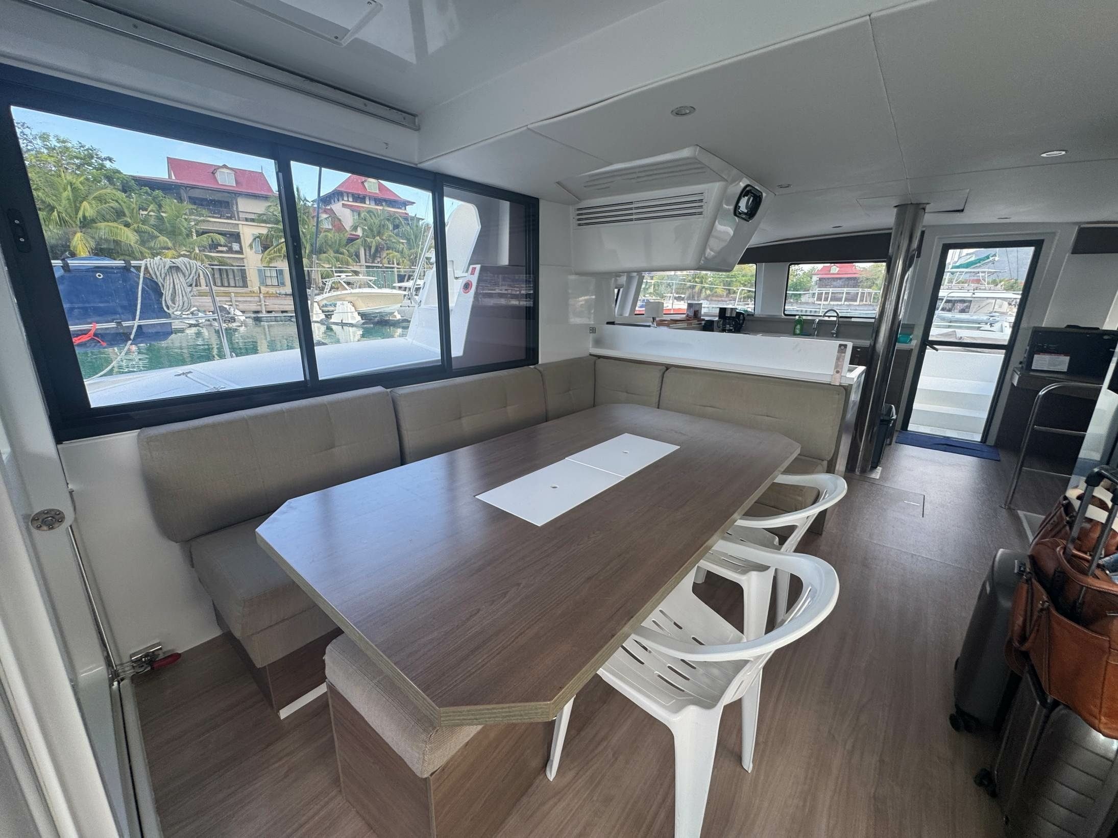 Bali 4.4 | Beau Loup