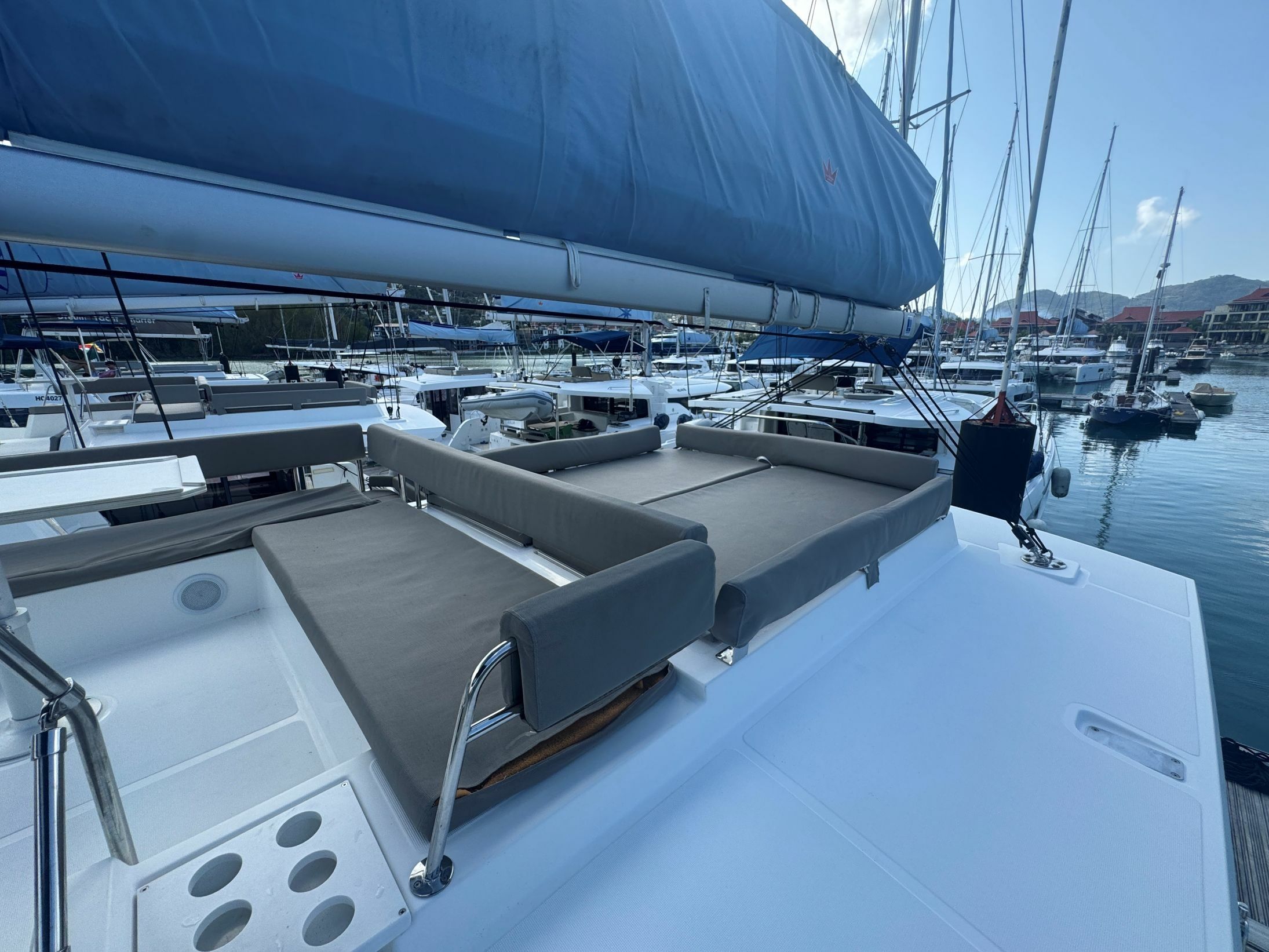 Bali 4.4 | Beau Loup