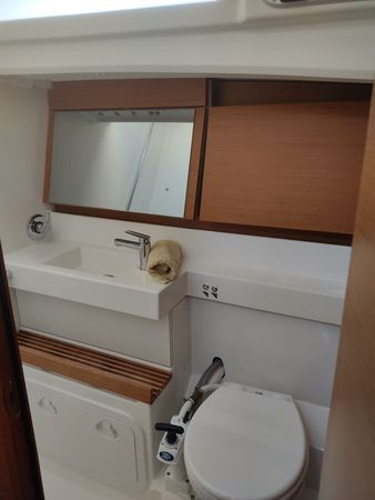 Jeanneau Sun Odyssey 440 | Corcho 15
