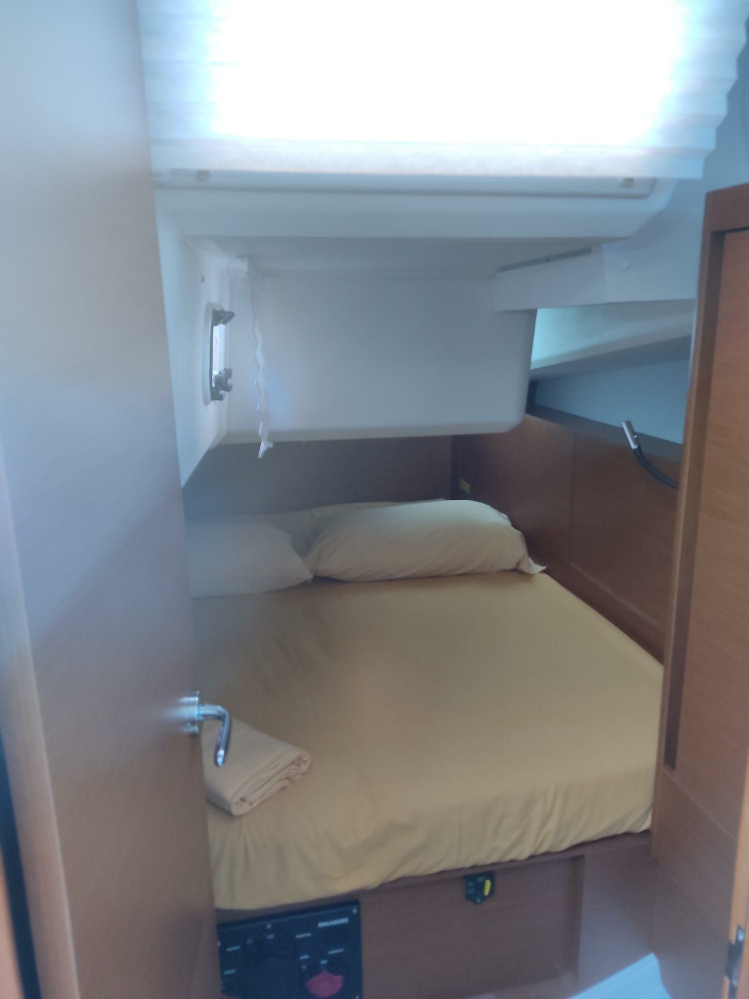 Jeanneau Sun Odyssey 440 | Corcho 15