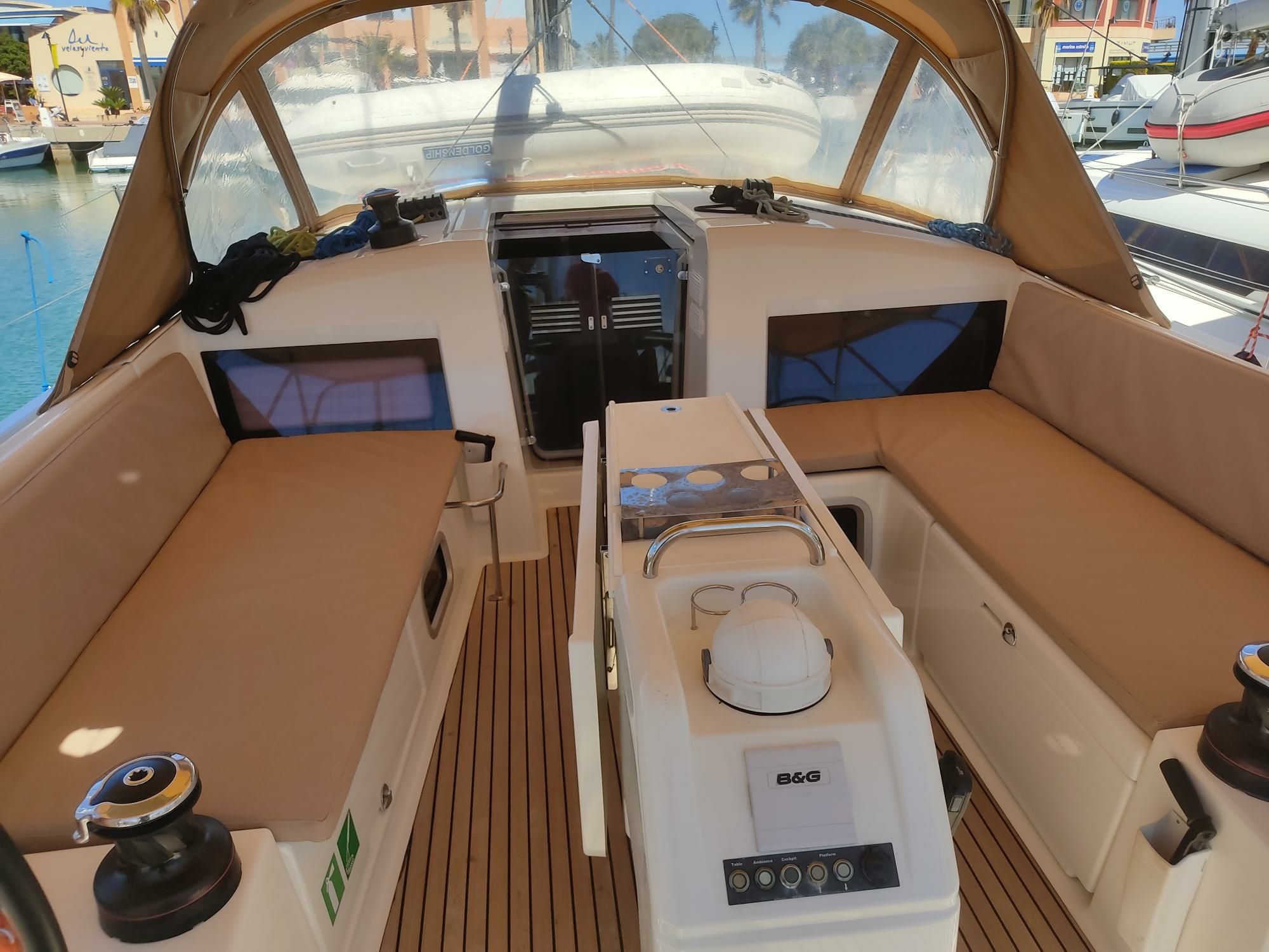 Jeanneau Sun Odyssey 440 | Corcho 15