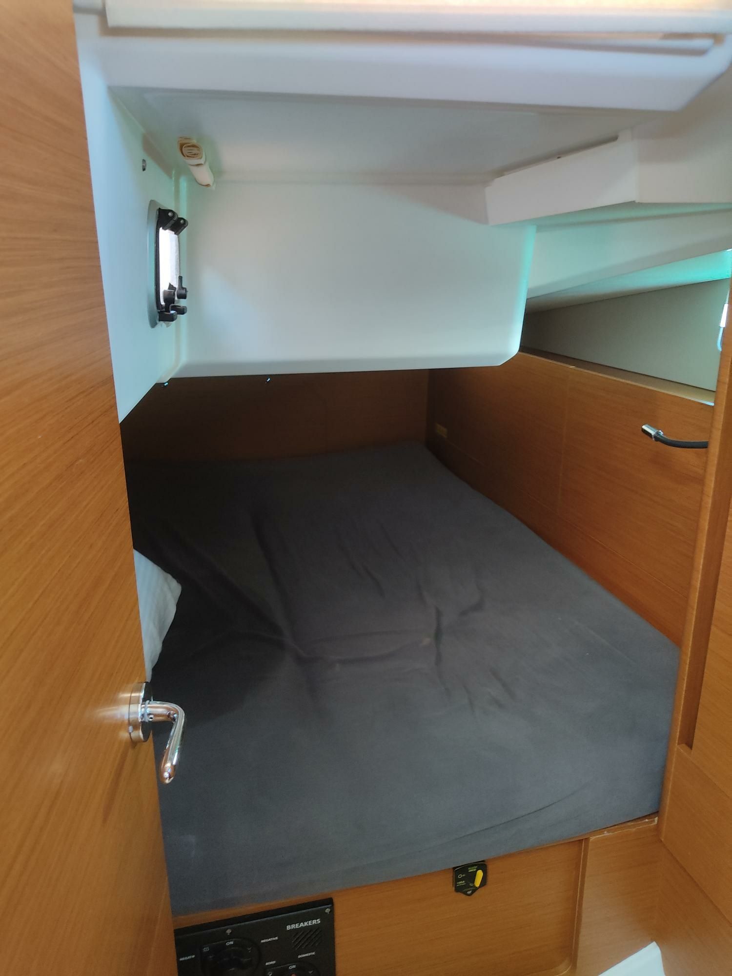 Jeanneau Sun Odyssey 440 | Corcho 15