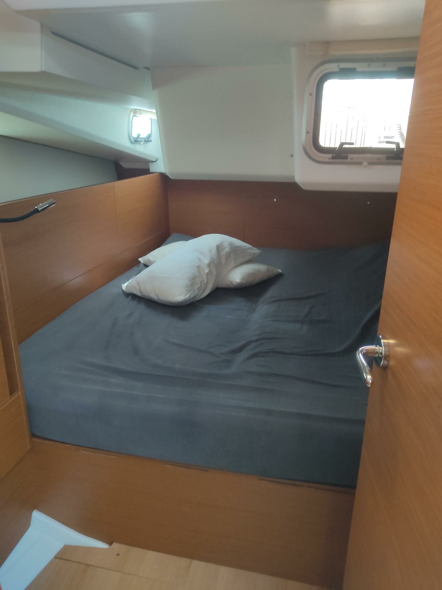 Jeanneau Sun Odyssey 440 | Corcho 15