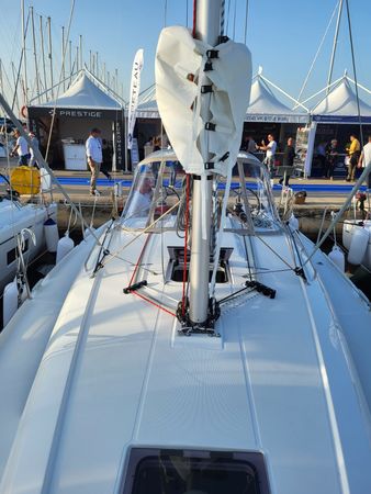Beneteau Oceanis 34.1 | Sailing Spirit