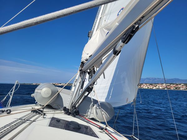 Beneteau Oceanis 34.1 | Sailing Spirit