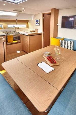 Jeanneau Sun Odyssey 490 | Corcho 16