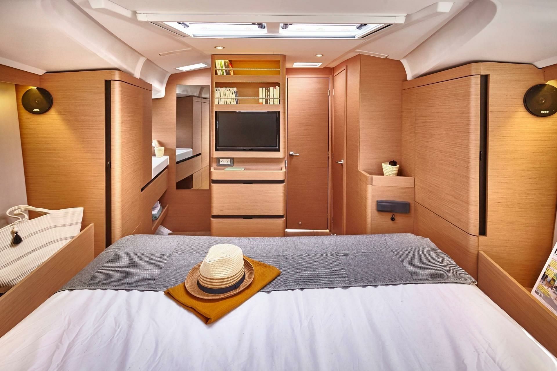 Jeanneau Sun Odyssey 490 | Corcho 16