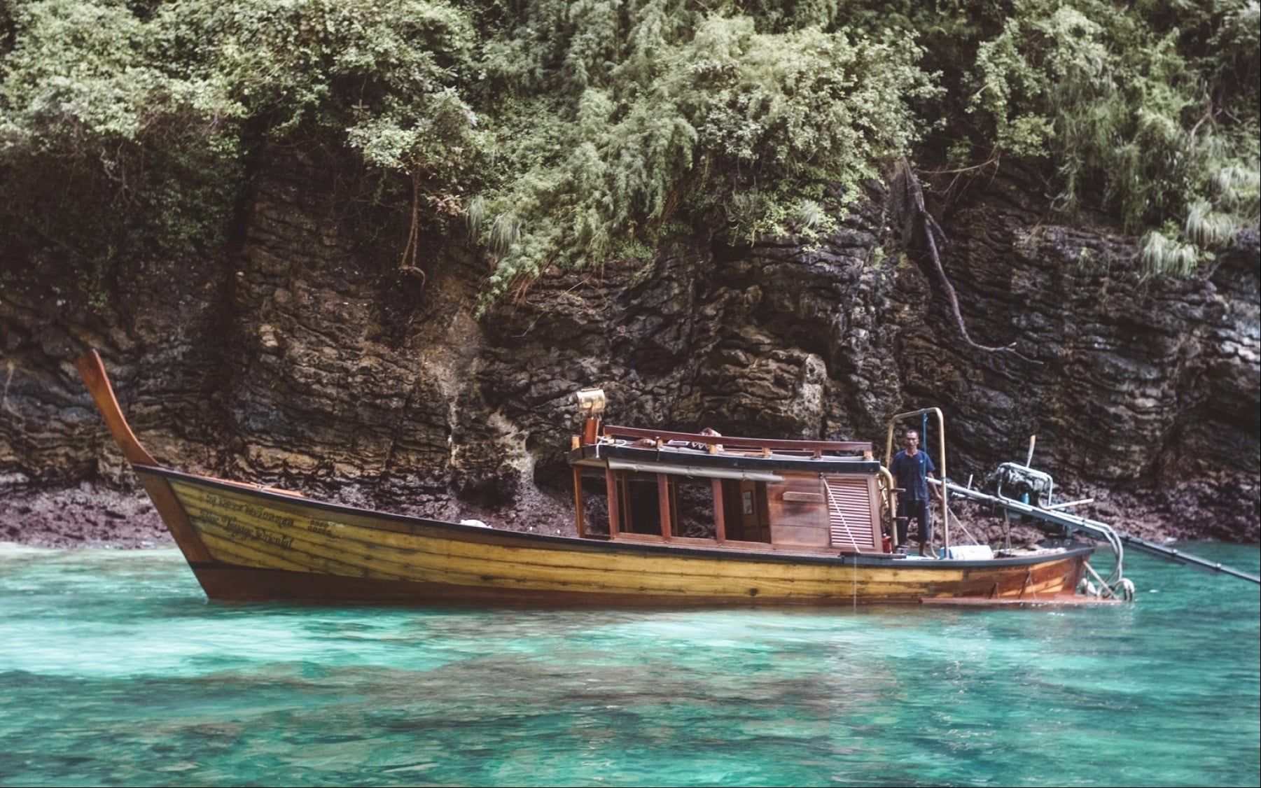 Custom Built 40 | Blue Voyage Oriental