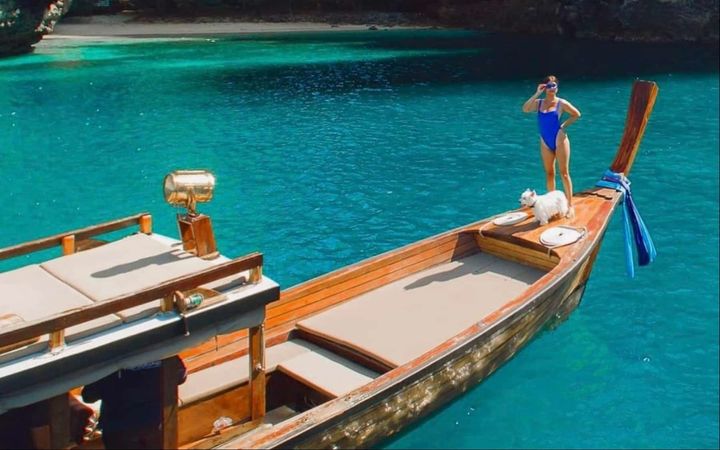 Custom Built 40 | Blue Voyage Oriental