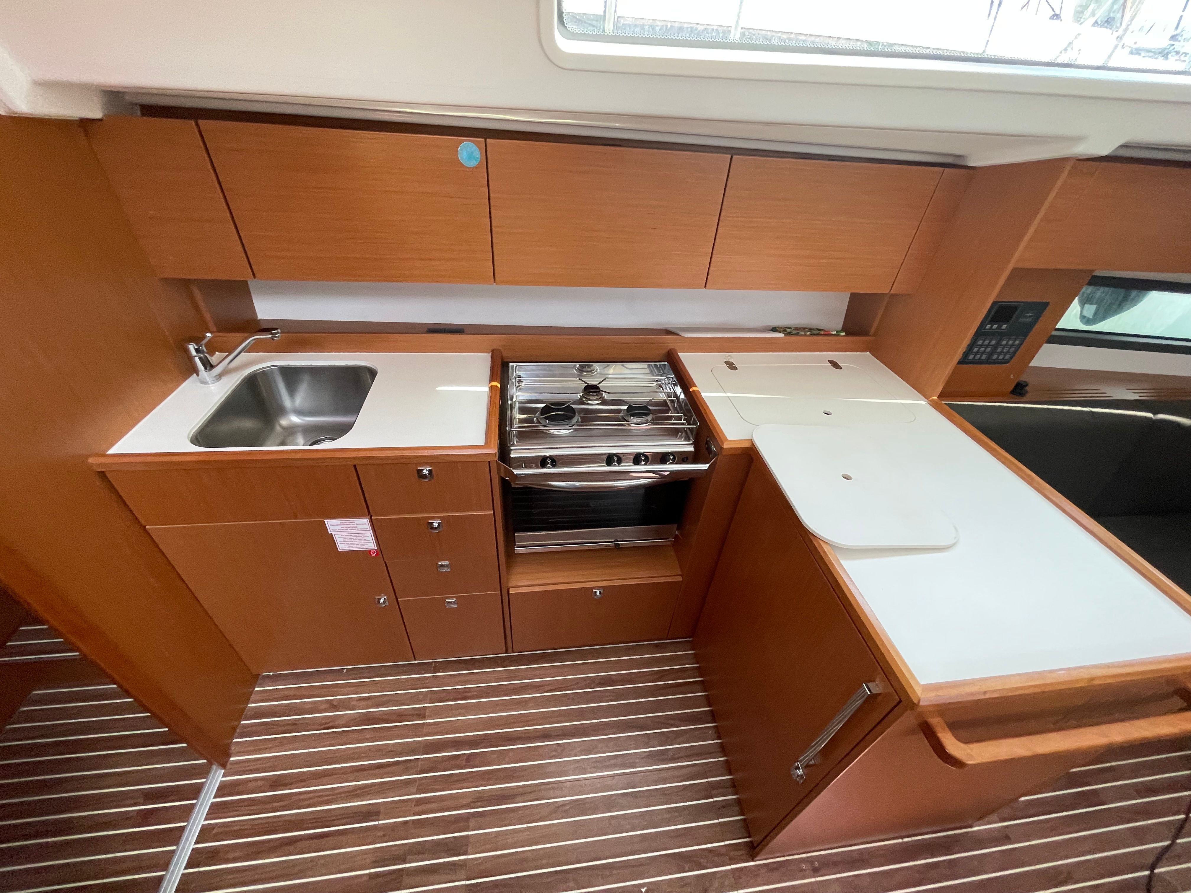 Bavaria C42 | Leopard