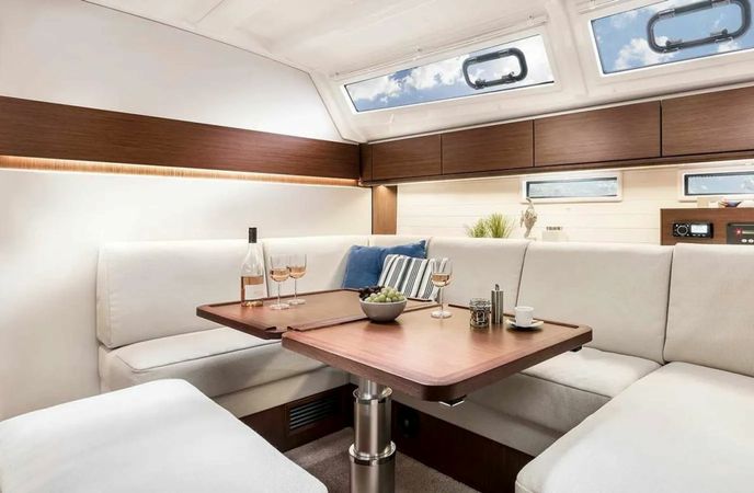 Bavaria Cruiser 46 | Atom