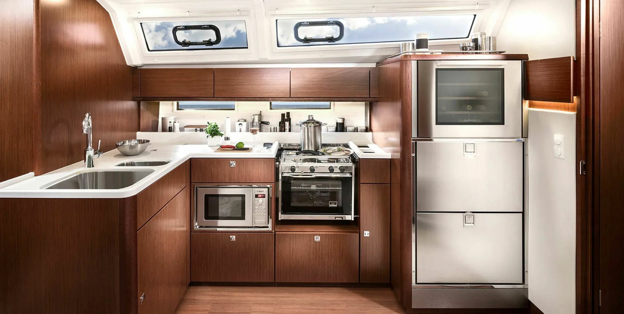 Bavaria Cruiser 46 | Atom