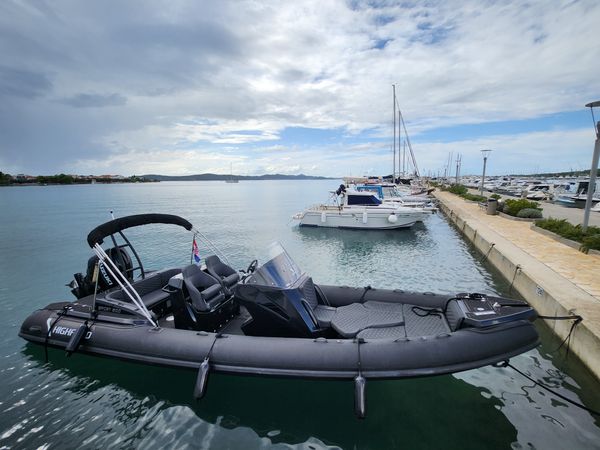 Highfield Sport 800 | Black Panther