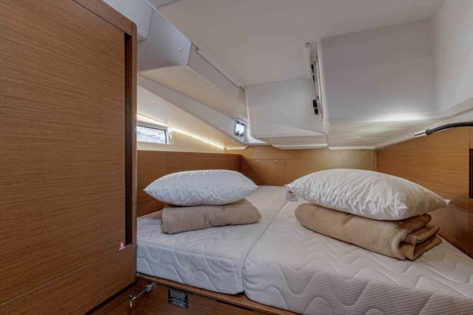 Jeanneau Sun Odyssey 490 | Magellan