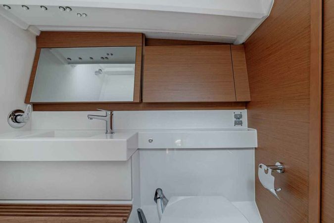 Jeanneau Sun Odyssey 440 | Mystic Blue