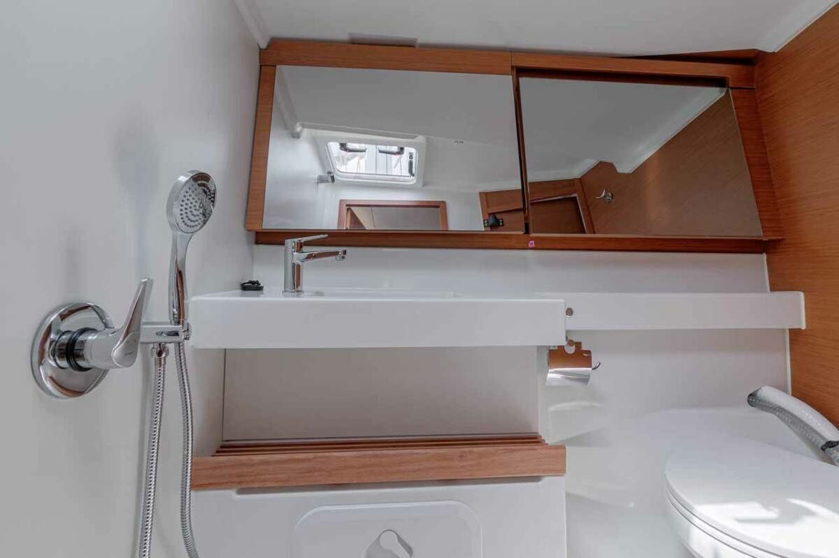 Jeanneau Sun Odyssey 440 | Mystic Blue