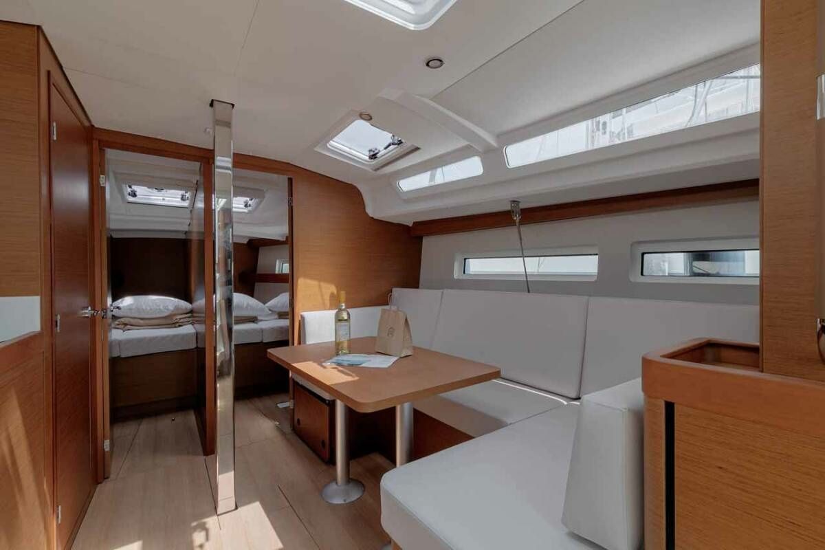 Jeanneau Sun Odyssey 440 | Mystic Blue