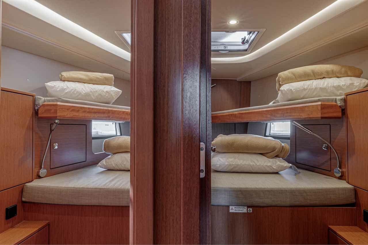 Bavaria C45 | Deep Blue