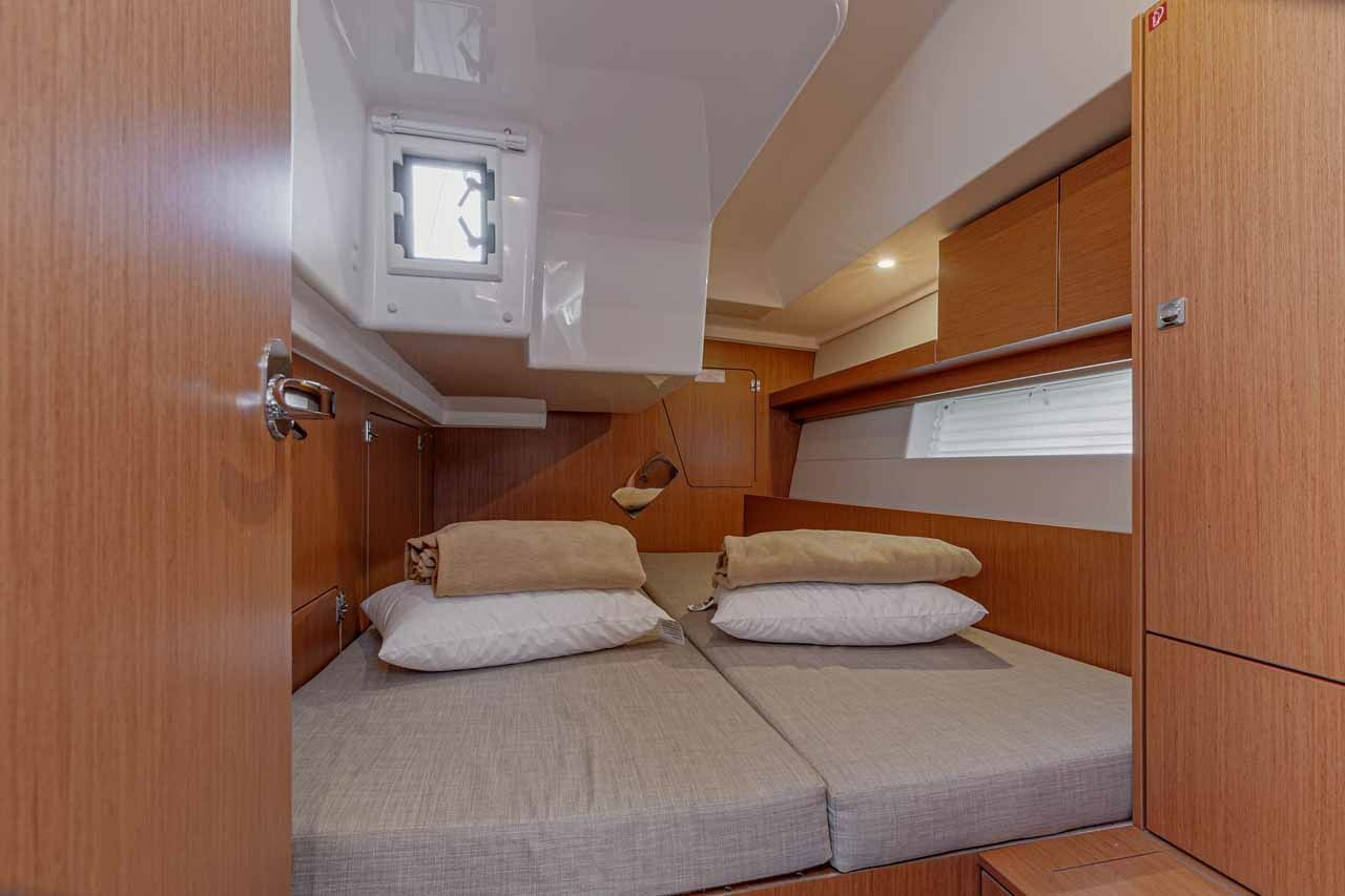 Bavaria C45 | Deep Blue