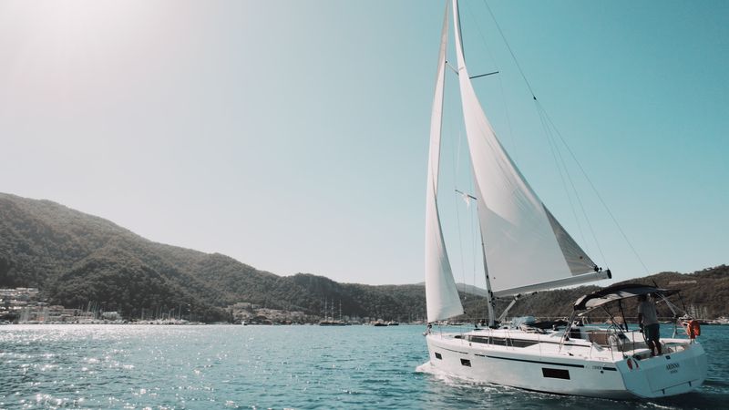 Bavaria C38 | Arinna