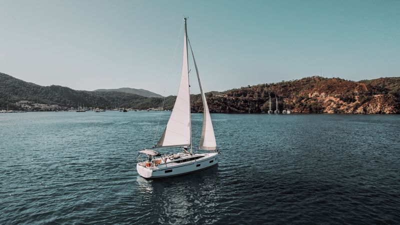 Bavaria C38 | Arinna