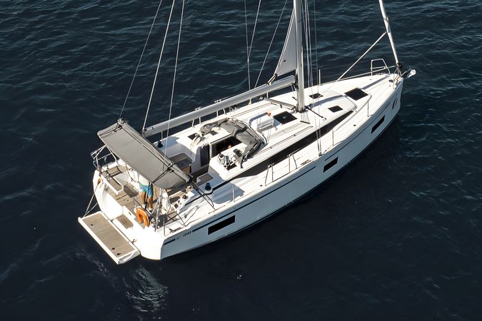 Bavaria C38 | Arinna