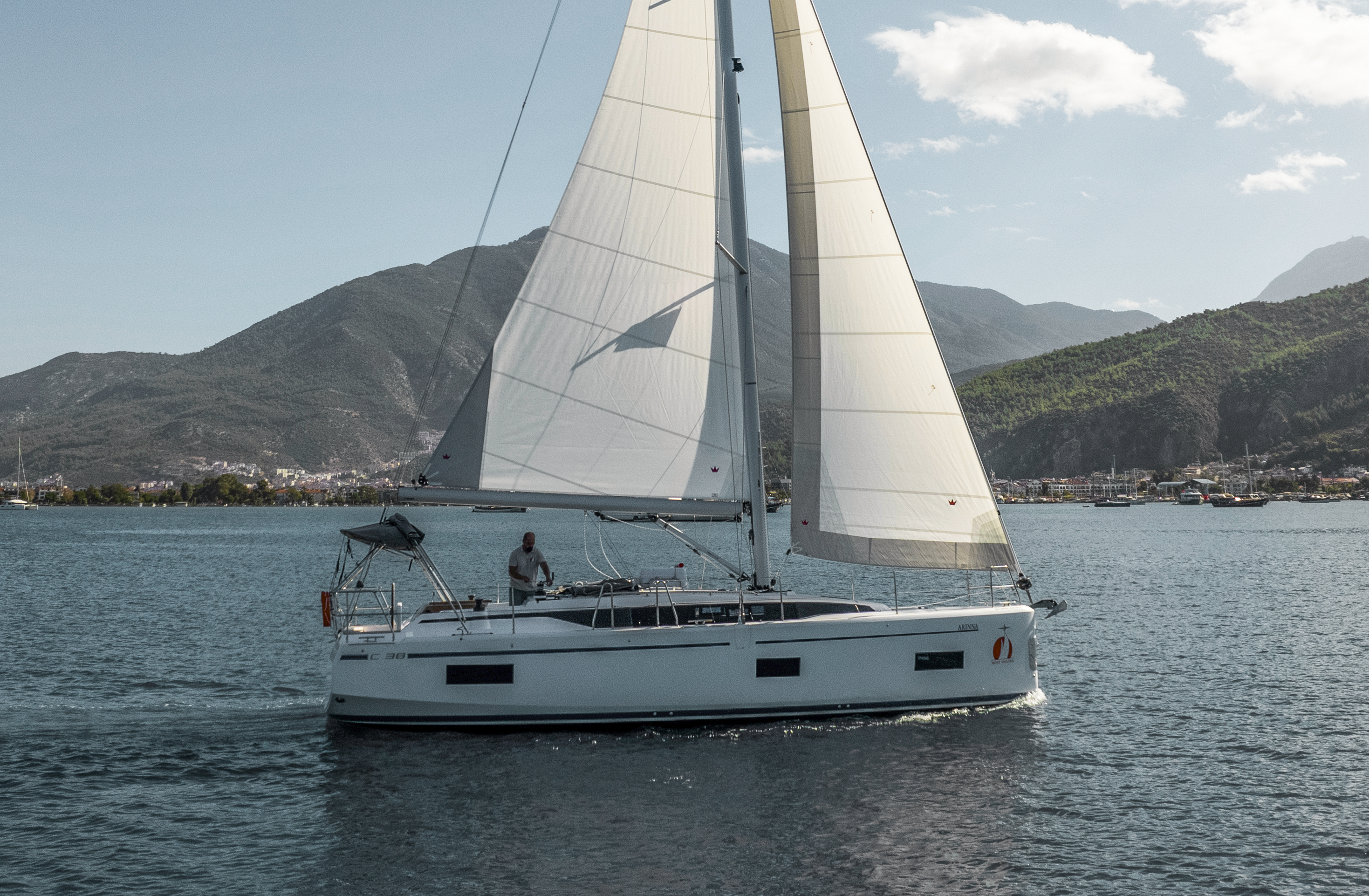 Bavaria C38 | Arinna