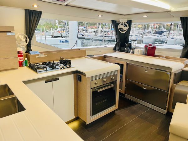 Fountaine Pajot Tanna 47 | Stargazer