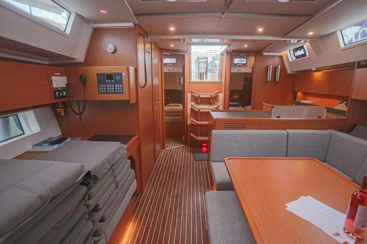 Bavaria C45 | Black Velvet