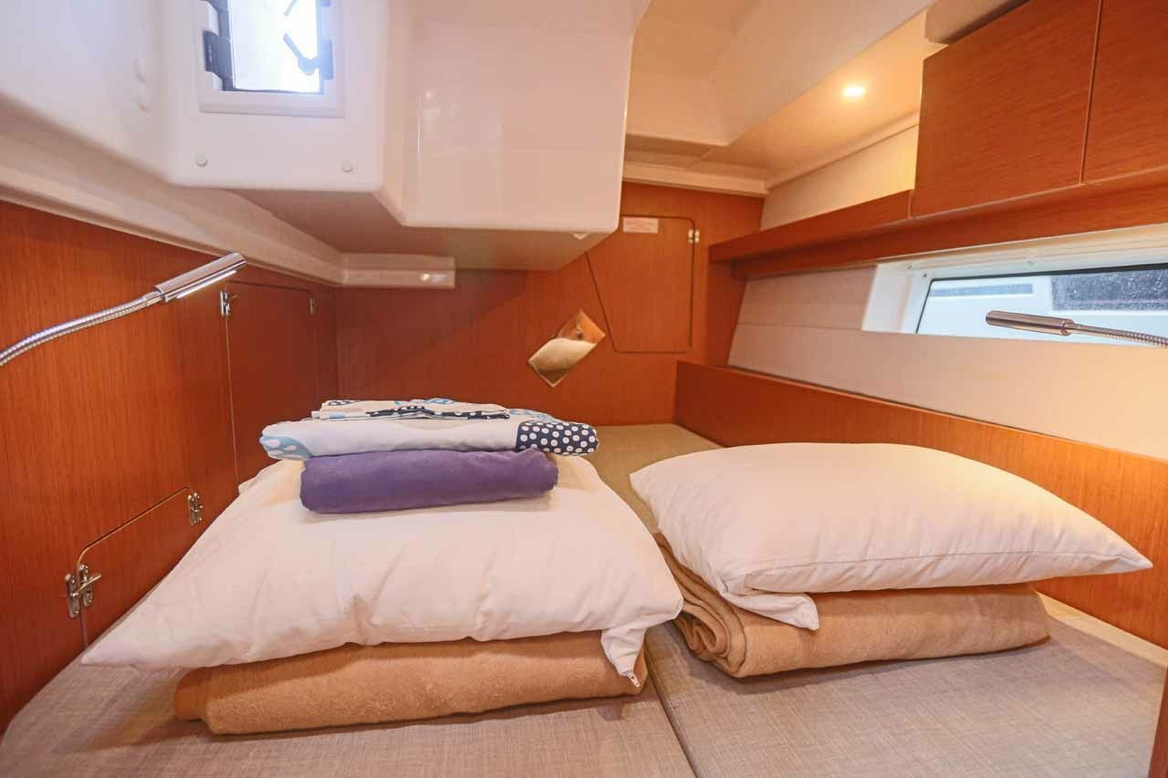 Bavaria C45 | Black Velvet
