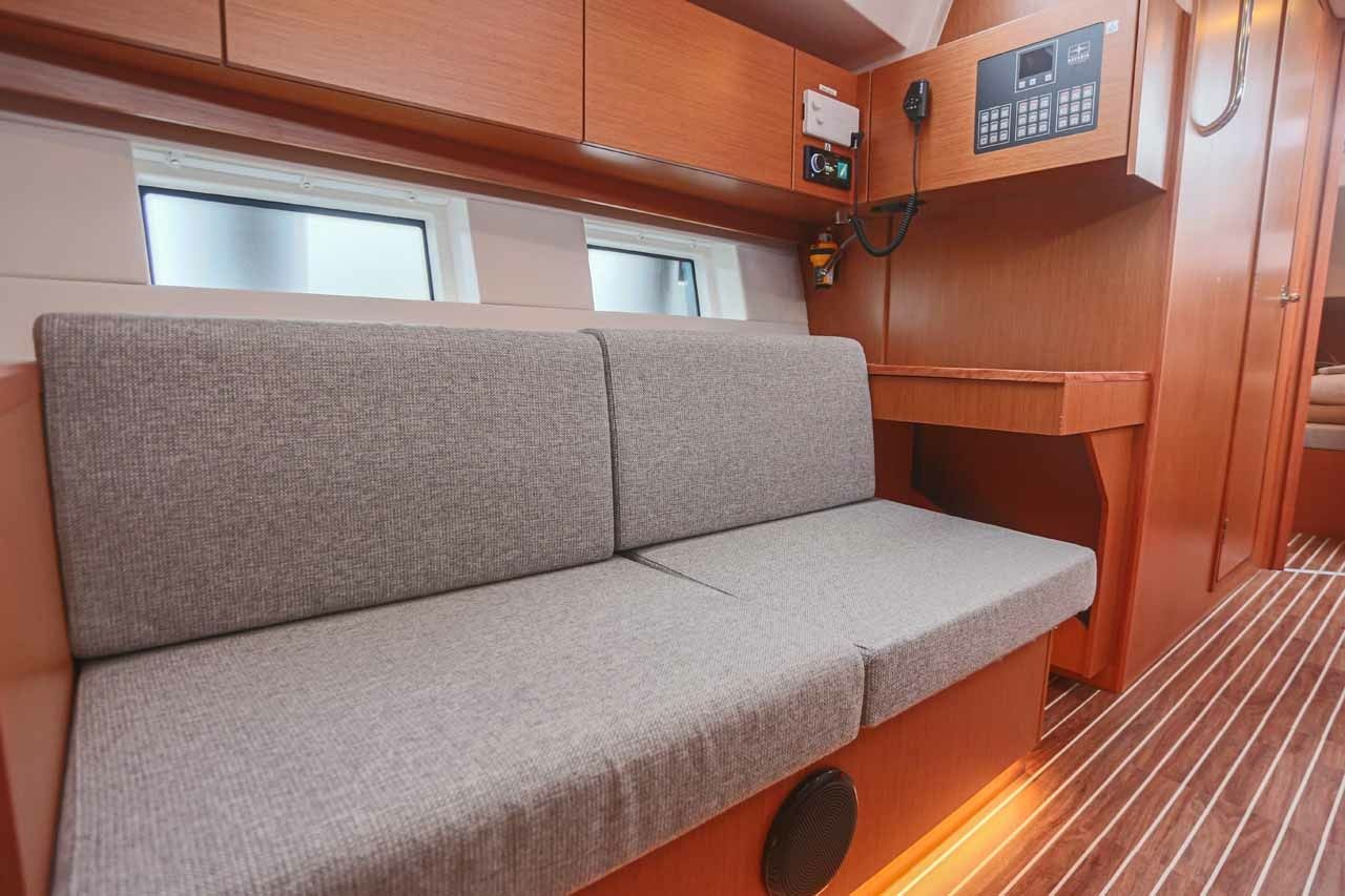 Bavaria C45 | Black Velvet
