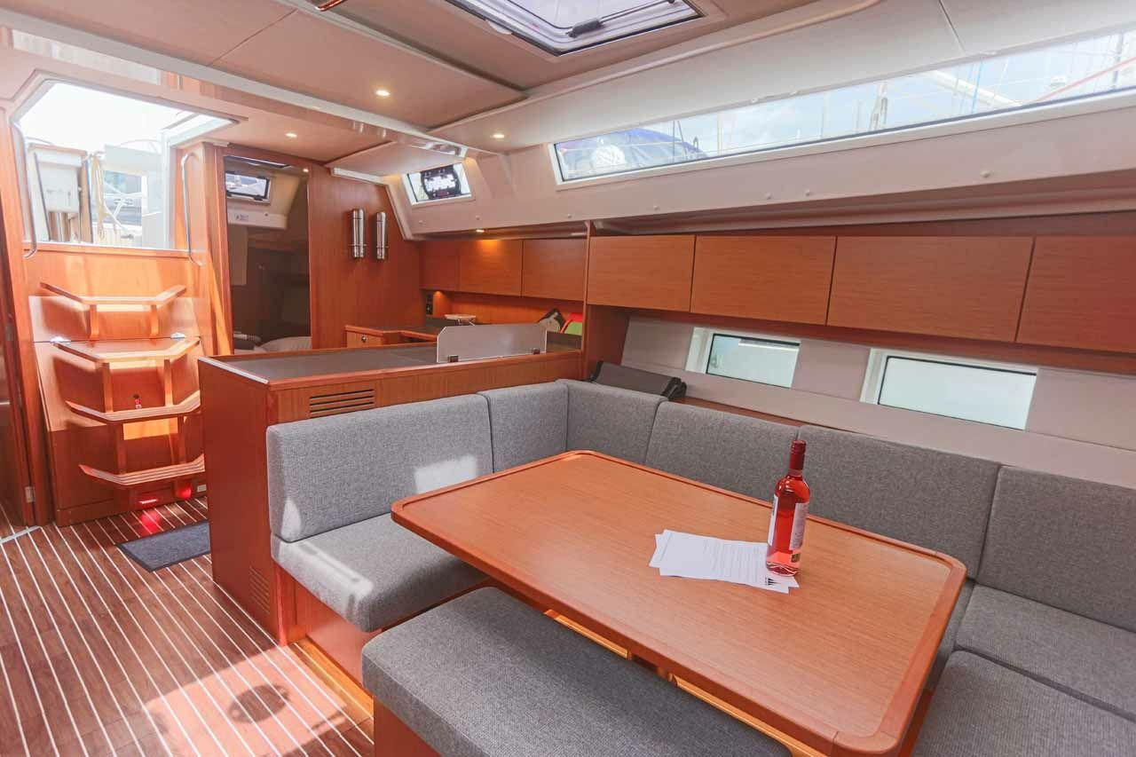 Bavaria C45 | Black Velvet