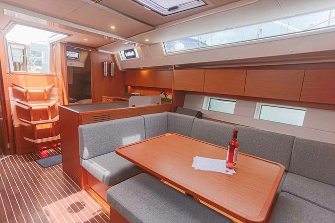 Bavaria C45 | Black Velvet