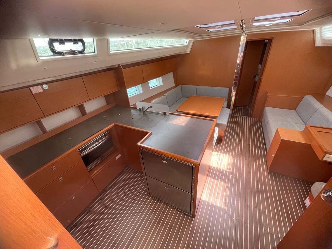 Bavaria C50 | Insomnia