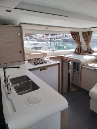 Fountaine Pajot Isla 40 | Luna