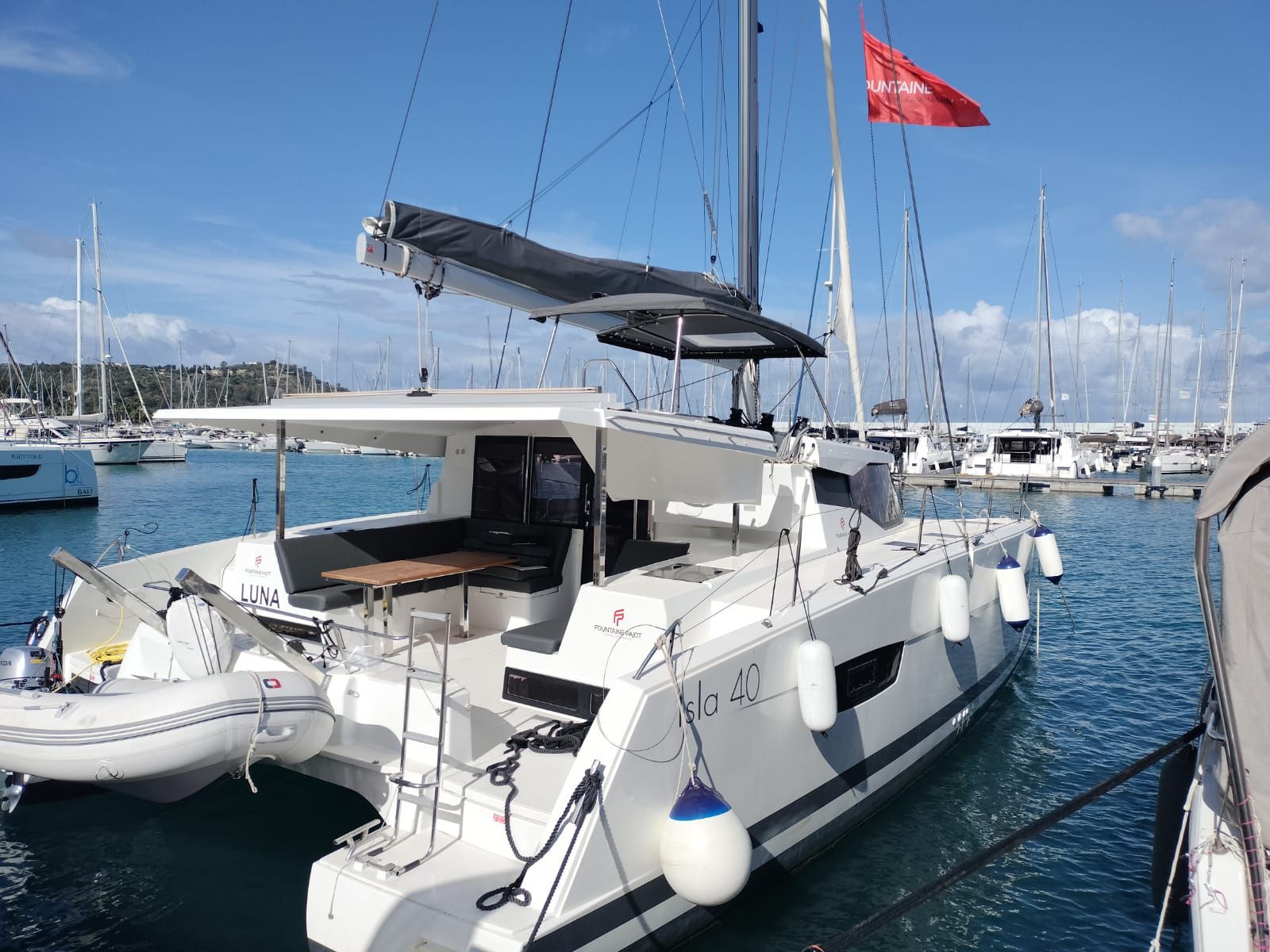 Fountaine Pajot Isla 40 | Luna