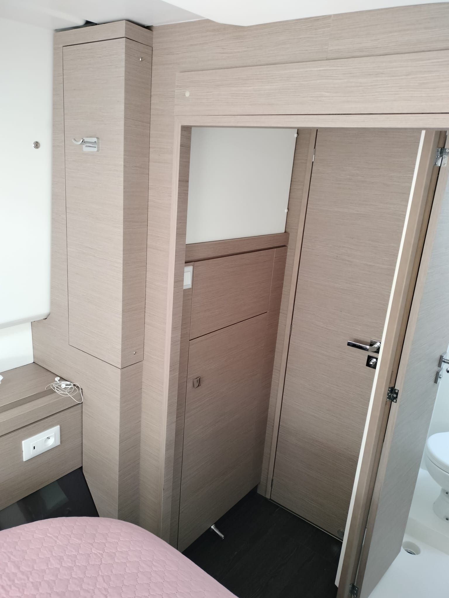 Fountaine Pajot Isla 40 | Luna